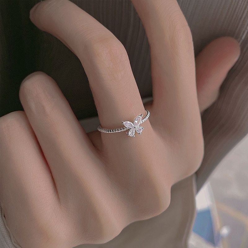 Cincin Model Terbuka Adjustable Desain Kupu-Kupu Bahan S925 Silver Aksen Berlian Gaya Korea Untuk Wanita