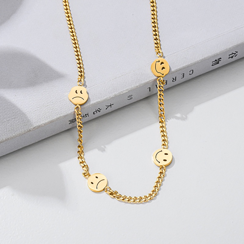 Kalung smile smile titanium korea fashion anti karat - ercassia