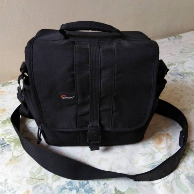 Tas Kamera Lowepro Adventura 170