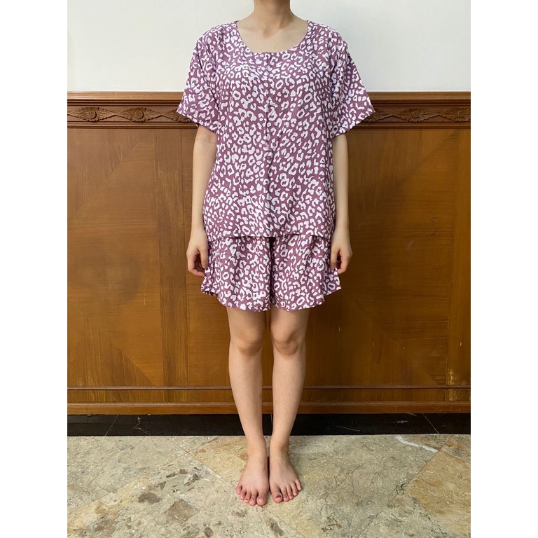 Daily Set / Pajamas Set / Piyama Set  - Tangan Pendek , Celana Pendek (SU)-Leopard Plum