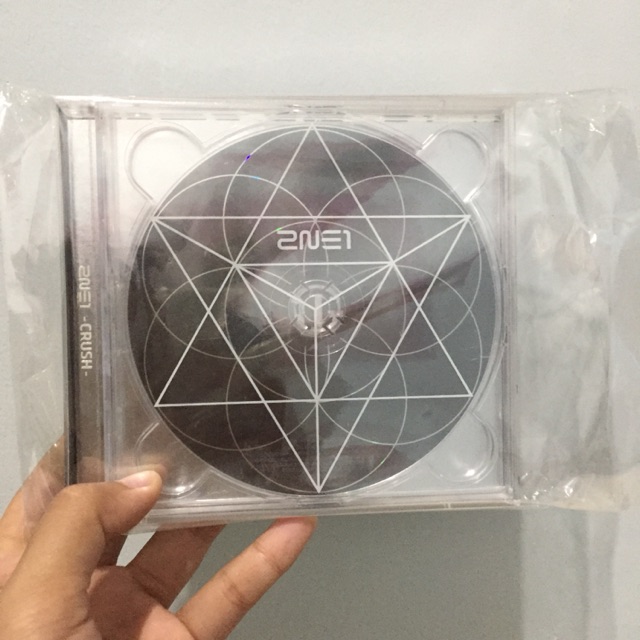 2nd Album 2ne1 - Crush