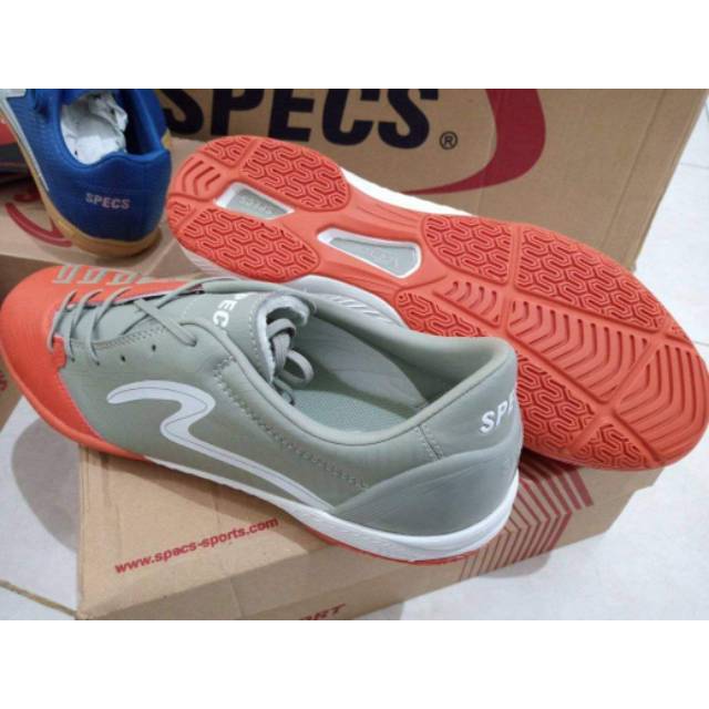 SEPATU FUTSAL SPECS SWERVO CRIOLLO IN