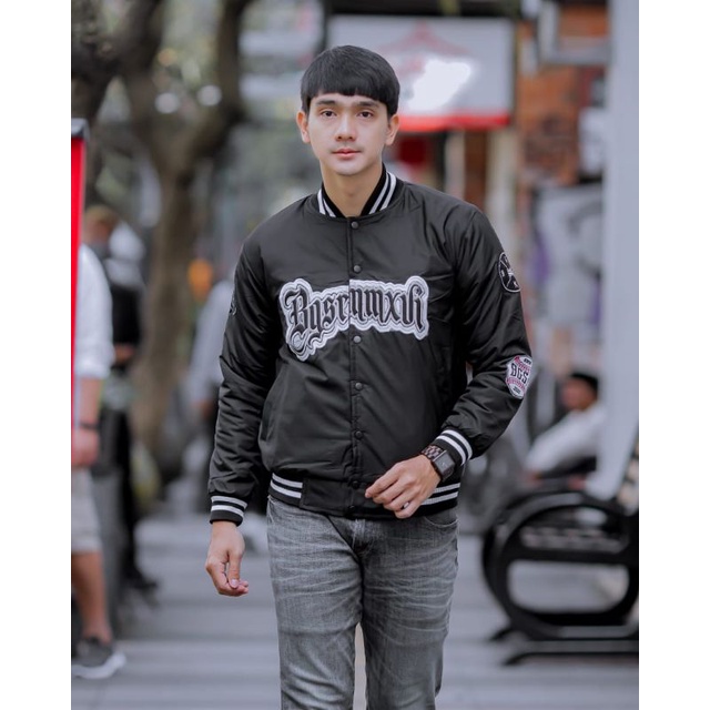 Jaket Varsity untuk Outdoor & indoor