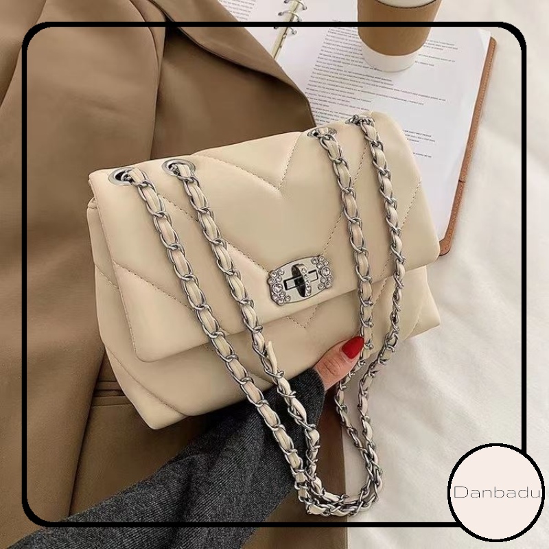 Tas Selempang Clutch Wanita Elegan Tali Rantai Cantik