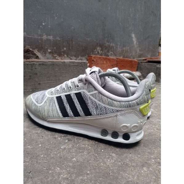 adidas La trainer II