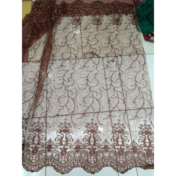 Kain Tile Akar Pinggiran/Akar Mutiara/Sorousky/Bahan Kebaya