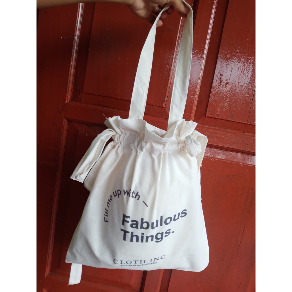 

Tas Souvenir / Totebag Serut 30x40 Blacu Awet, Murah, Berkualitas Free Desain