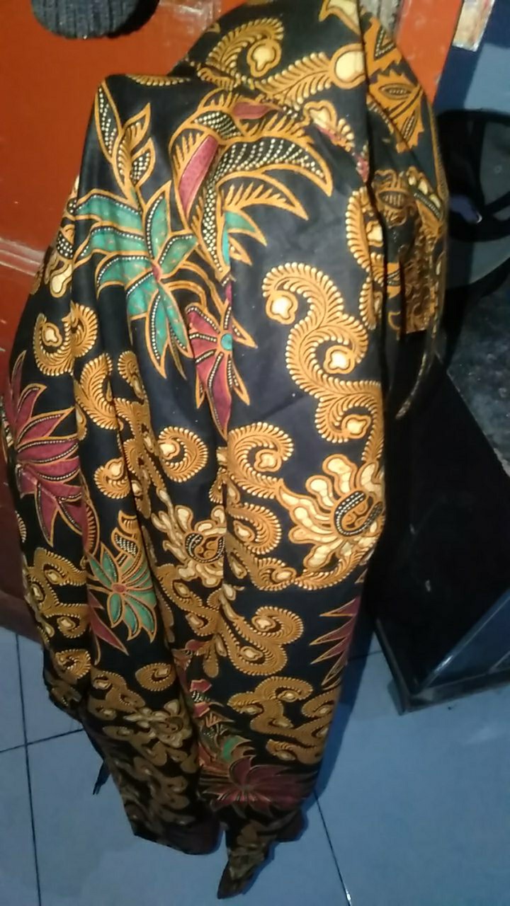 Kemeja Batik Pria Lengan Panjang Motif Sekar Jagad