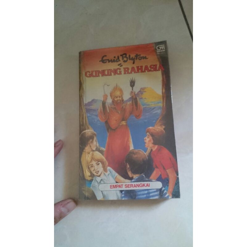 Enid Blyton - Gunung Rahasia | Seri Empat Serangkai