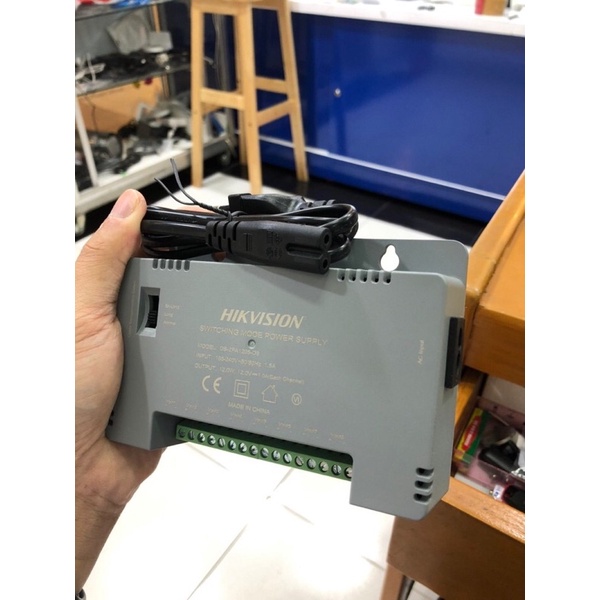 POWER SUPPLY HIKVISION 8 CHANNEL 1A DS-2FA1205-D8