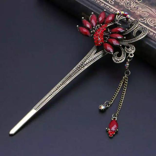 Tusuk konde hair Sticks motif peacock berlian merah imitasi