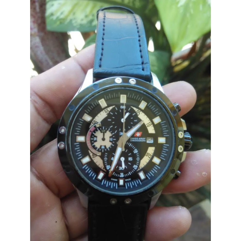 Jam tangan swiss army chronograph bekas tipe HCC-81686B/9