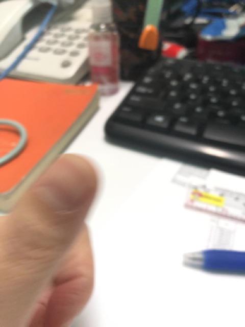 Salib Yesus Duduk Motif Kayu 21 Cm