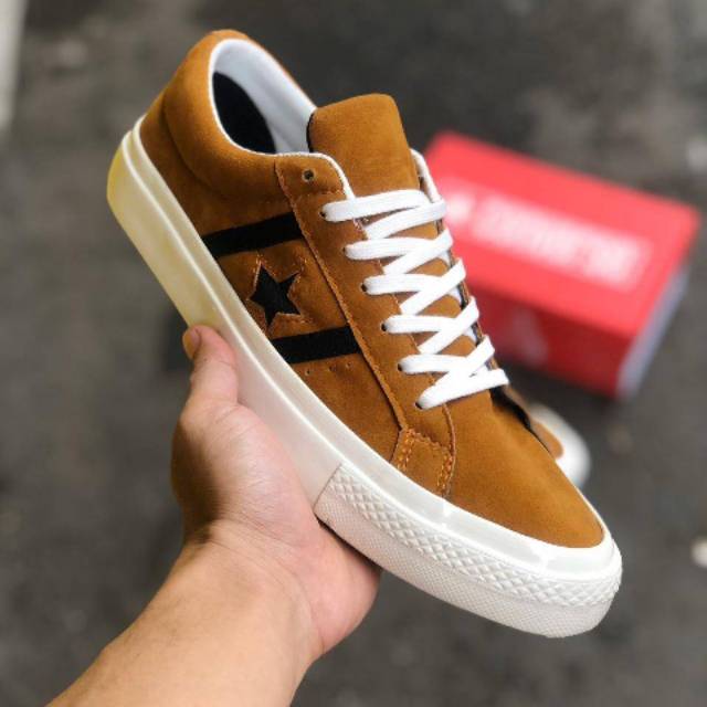 CONVERSE ONE STAR ACADEMY BROWN