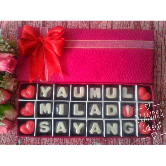 

Cokelat ucapan sekat