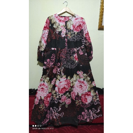 Gamis Bunga Besar