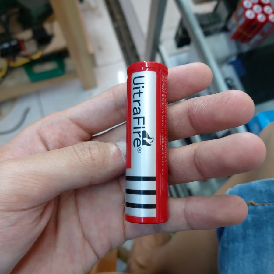 Baterai Isi Ulang UitraFire 18650 3.7V li-ion 6800Mah Baterai Isi Ulang Berkualitas