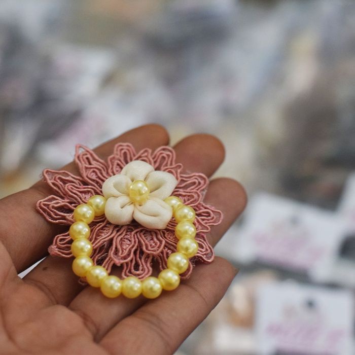 Dijual Bros kain Flanel Bentuk Bunga - Bros Handmade Kain - NBK Limited