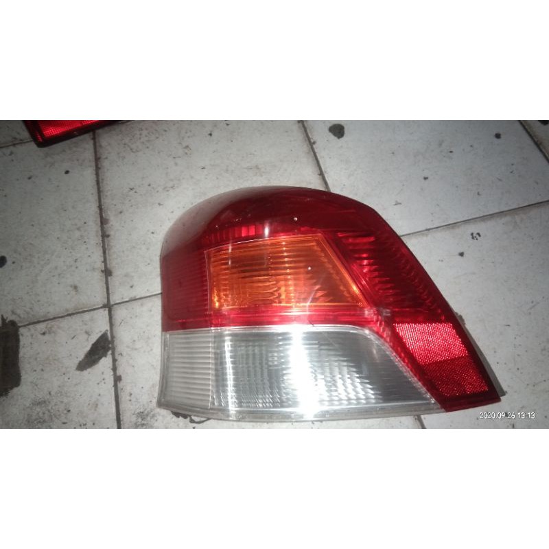 stoplamp lampu belakang yaris 2008-2011