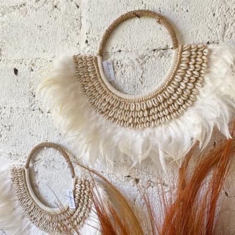 cowrie shell juju bali //dekorasi rumah bali //hiasan dinding kalung papua