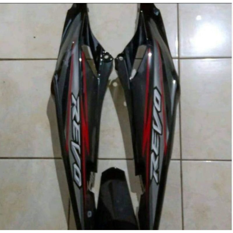 Body samping belakang revo lama+ striping