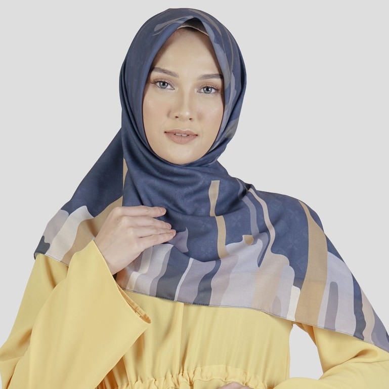 Jilbab Segiempat Elzatta Kaila Voal Premium Series-Adiba - Dark Grey