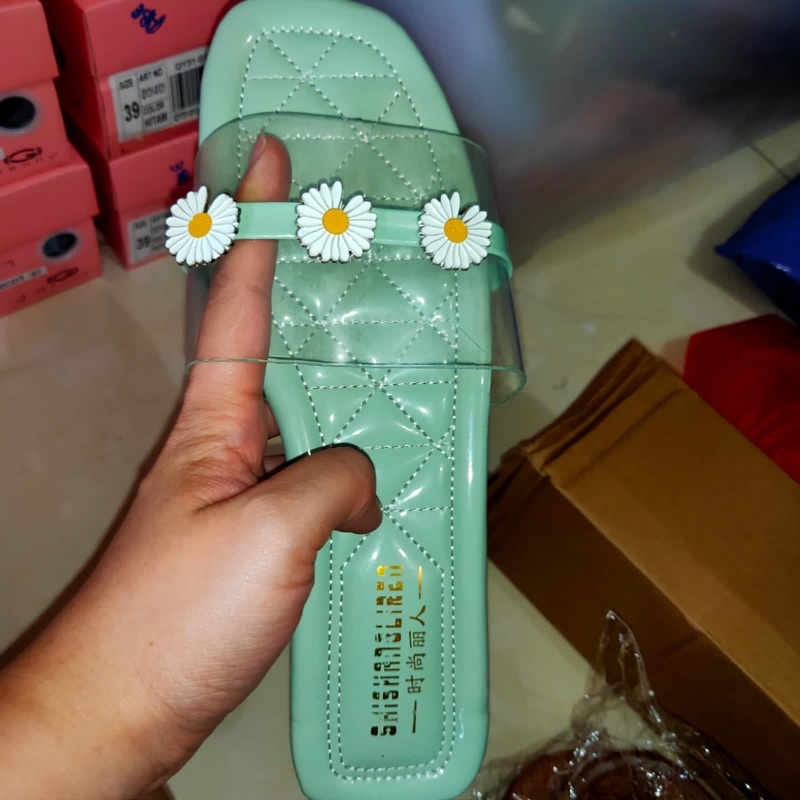 Sandal Impor Matahari