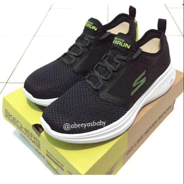 Skechers Man Go Run Fast Invigorate Black (Slip On) sz 40/25.5cm