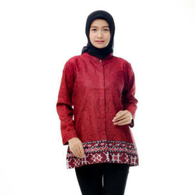 Atasan Batik Merah Cantik Mega Mendung