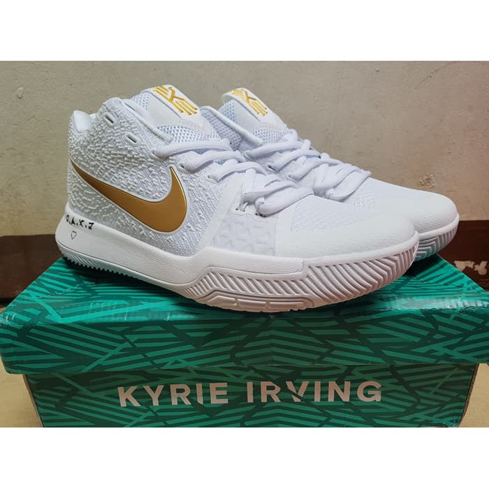 Sepatu Basket Kyrie 3 Christmas