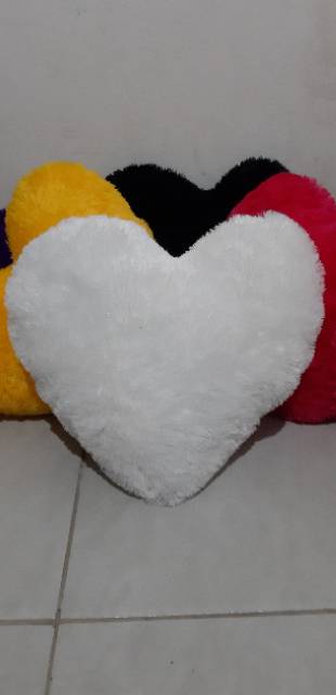 BANTAL LOVE / CINTA RASFUR BOLAK BALIK HALUS LEMBUT +- 40 X 40 CM