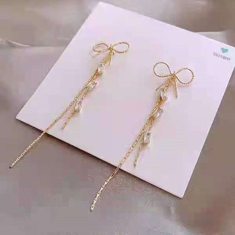 LRC Anting Tusuk Fashion Diamond Geometric Fringe Alloy Diamond P850x