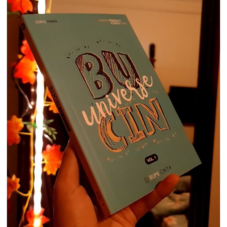 BUCIN UNIVERSE VOL. 1 cetakan ke-TUJUH (BERTANDA-TANGAN)