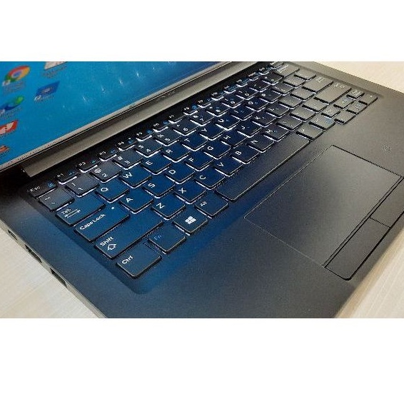 Laptop Dell Latitude 7390 Core I7 Gen 7 Ram 16 Gb Ssd 256 Gb Bergaransi