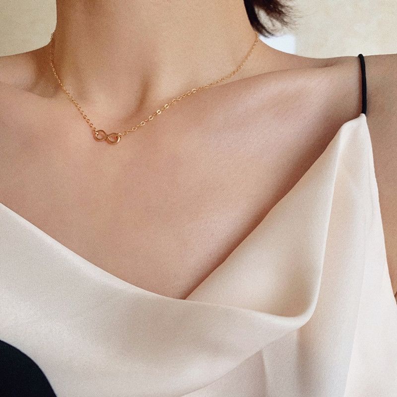 Kalung Rantai Clavicle Desain Twist Kecil Ringan Mewah Serbaguna Untuk Wanita 211016