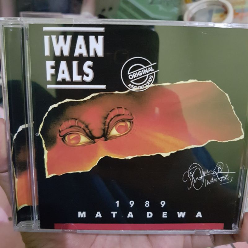 CD IWAN FALS MATA DEWA