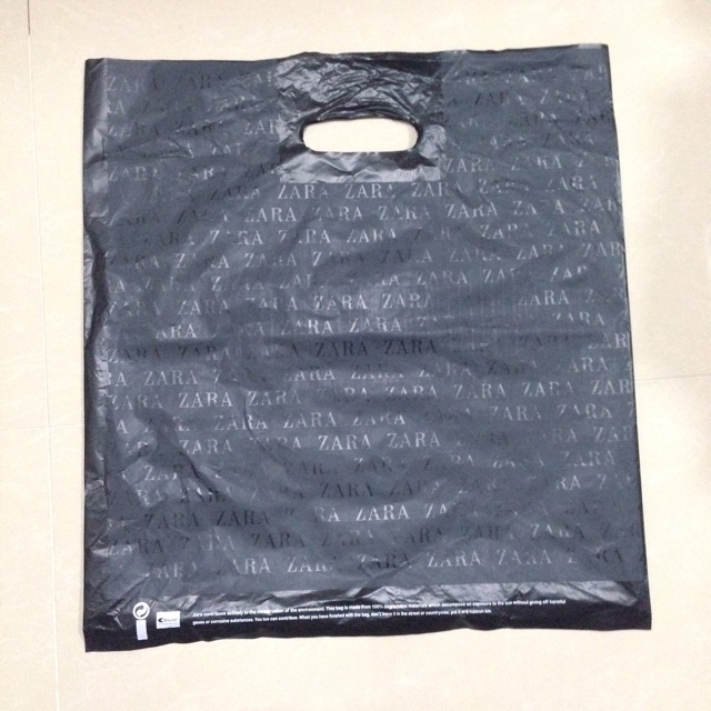 plastic bag zara