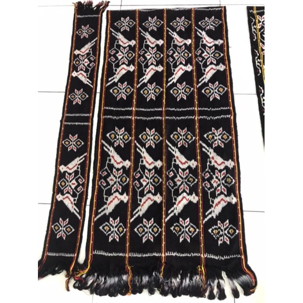 Sarung adat RoteNTT