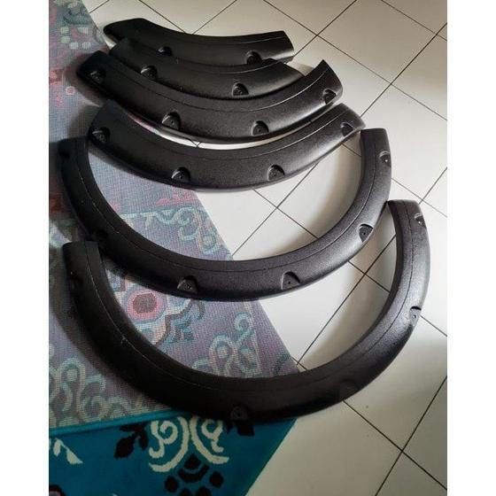 Over Fender Rush/Terios Lama