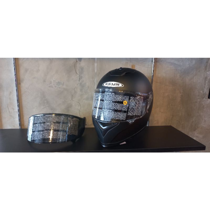 HELM ZEUS ZS822 ZS 822 MATT BLACK PLUS SPOILER ORI-Helm Ganteng