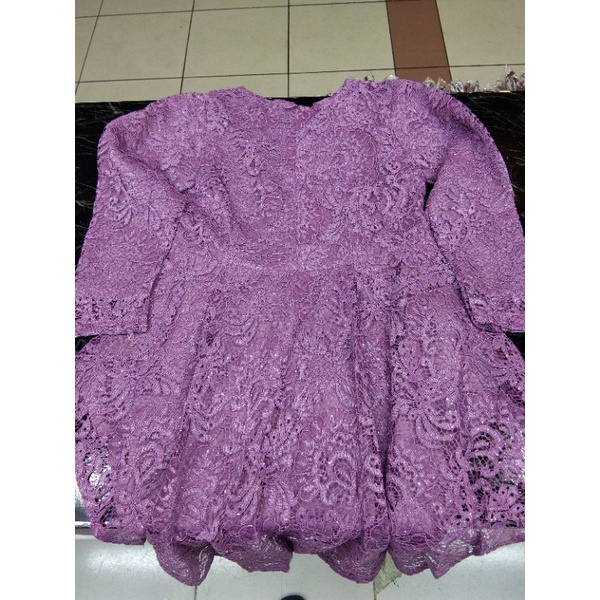 Realpict kebaya brukat anak//aurora brukat anak lavender//kebaya anak perpisahan//kebaya anak wisuda//kebaya anak lucu