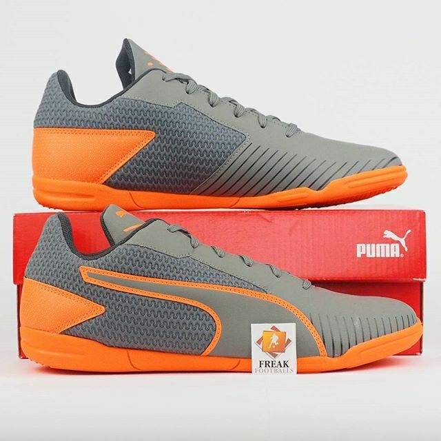 Sepati Futsal Puma 365 CT
- Quiet / Orange / Asphalt-Quary Original