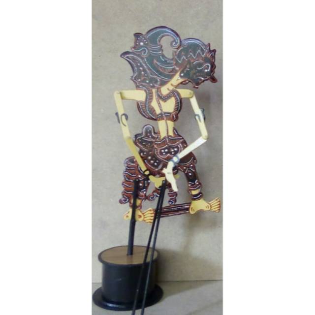 SOUVENIR WAYANG KLITIK MODEL SOLO RADEN GATOTKACA DENGAN DUDUKAN BAHAN KAYU - DEKORASI RUMAH