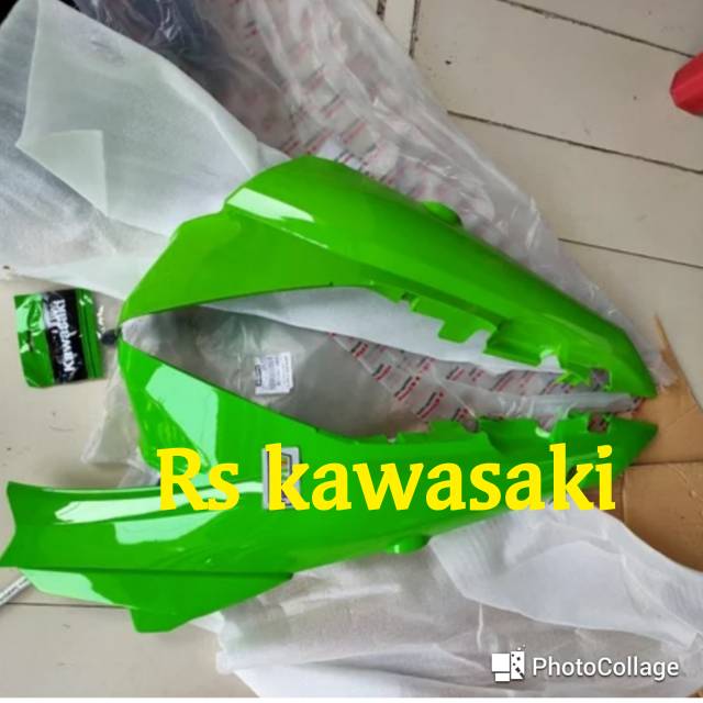 Cover body belakang kawasaki blitz r hijau original satu set