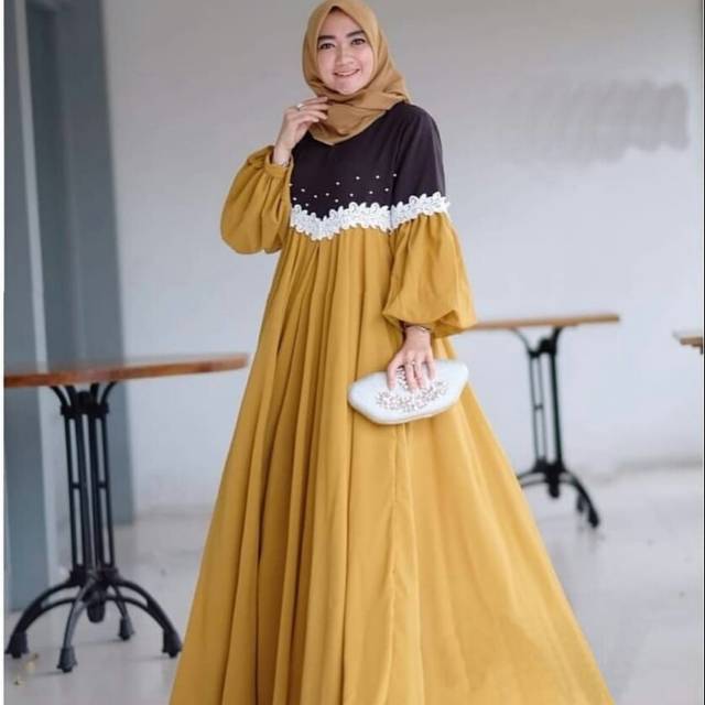 MAXI CLARA FLOWI BAHAN MOSSCREPE IMPORT KOMBIDANSI RENDA DAN MUTIARA BUNGA.  NO PASMINA.