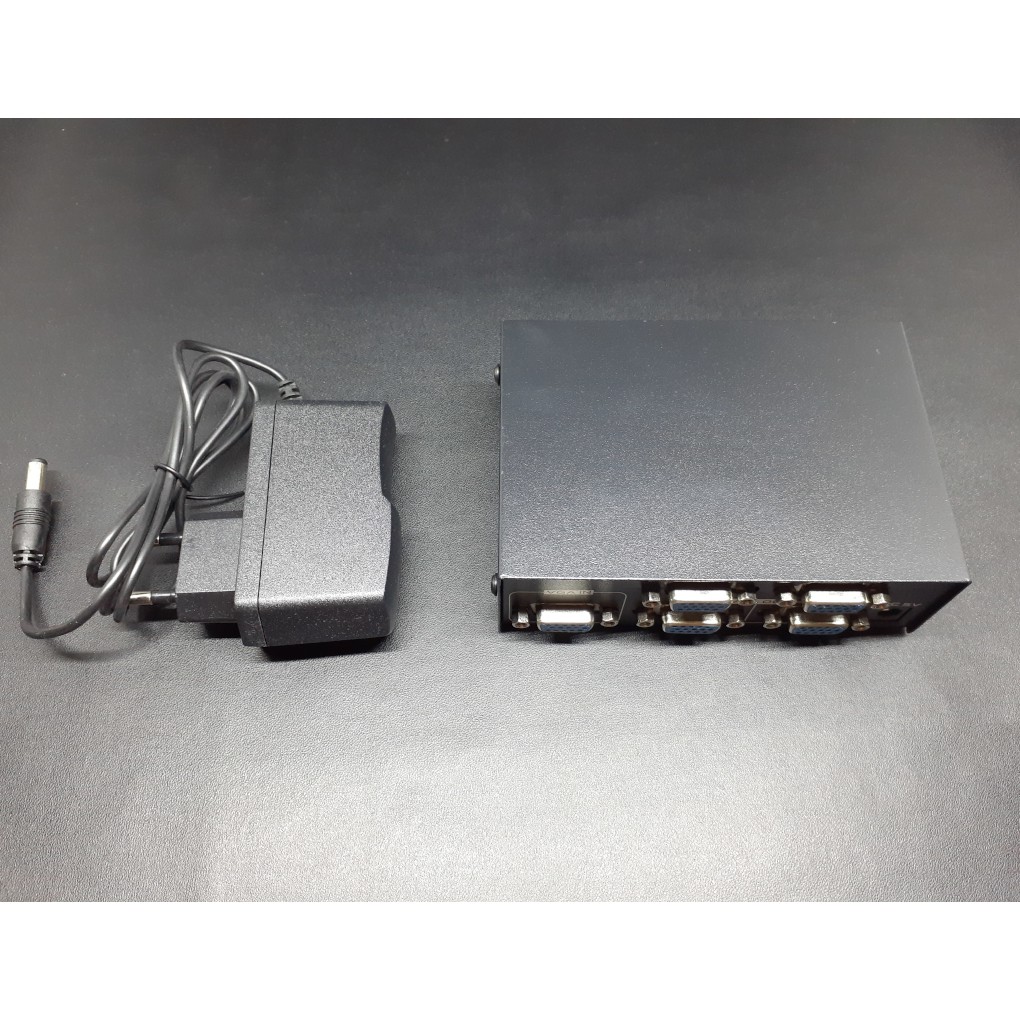 VGA Splitter 4 Port 1 in 4 out bisa nyala 4 monitor bersamaan