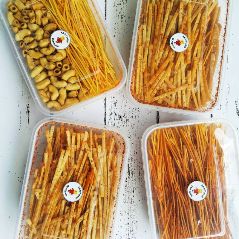 

Snack Box Makaroni Bantet Mie Gepeng Cemilan Box Murah Enak Gurih Renyah Cemilan Makaroni Enak