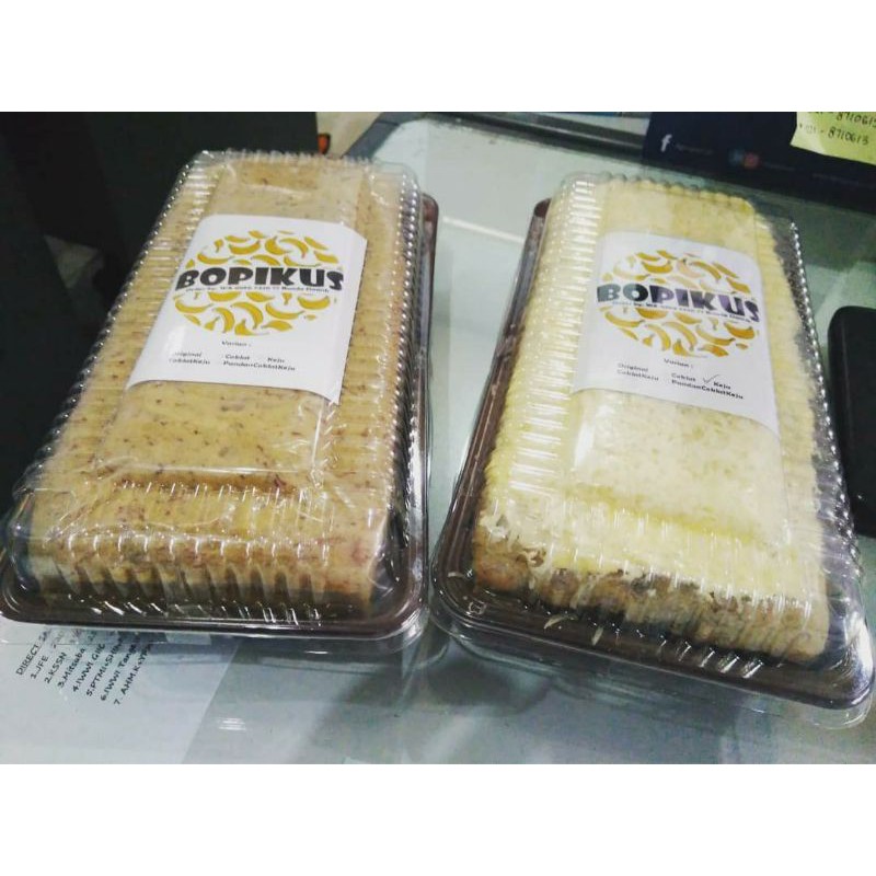 

Bopikus Bolu Pisang Kukus Topping