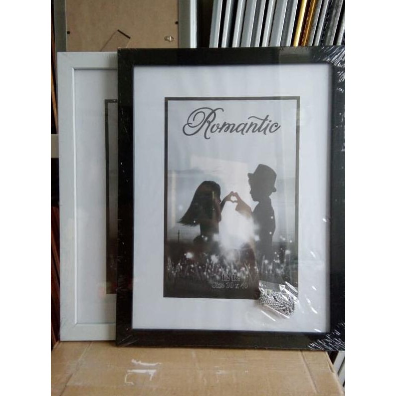 Pigura Foto / Frame Foto / Bingkai Foto 12R / 17R (30x40cm)