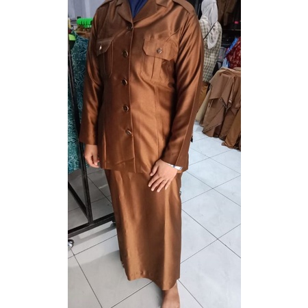 BAJU KEKI WANITA